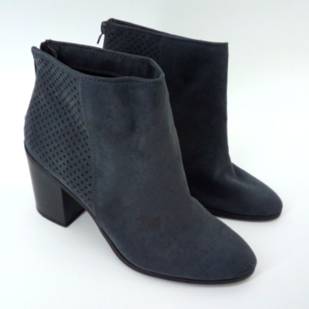 American Eagle Dark Navy Blue Laser Cut Chunky Heel Vegan Boots Booties 11